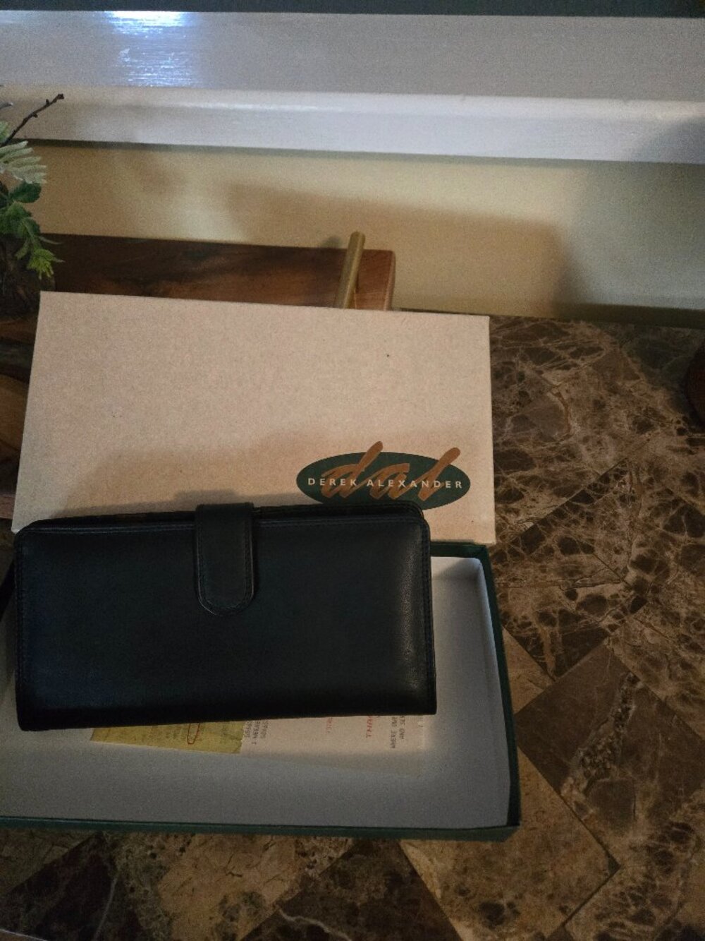 Derek Alexandra wallet